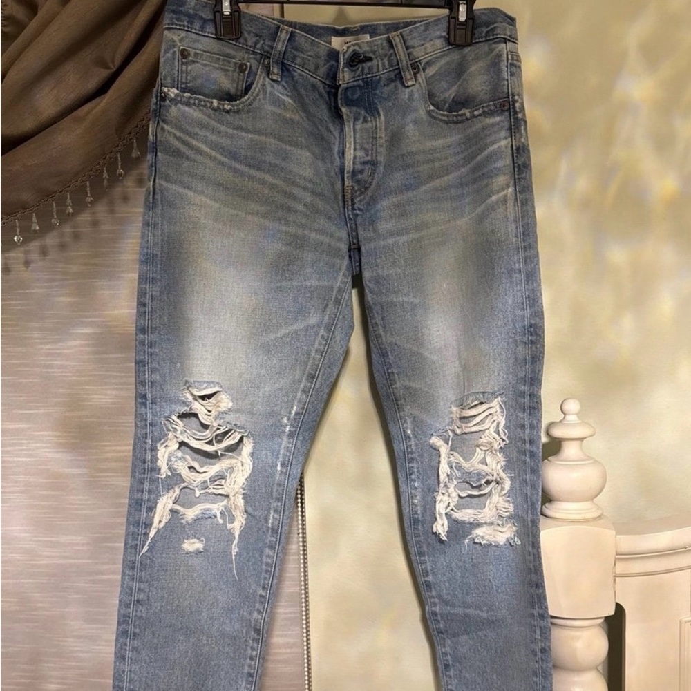 Moussy Vintage Distressed Light Wash Jeans – Size 29